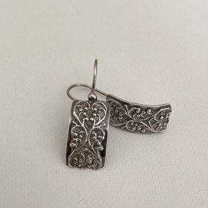 Silpada 925 Sterling Silver Filigree Scroll Heart Earrings